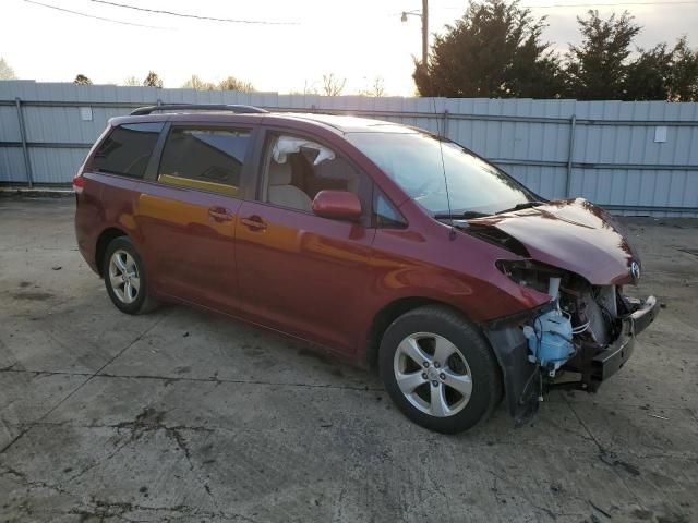 2014 Toyota Sienna LE