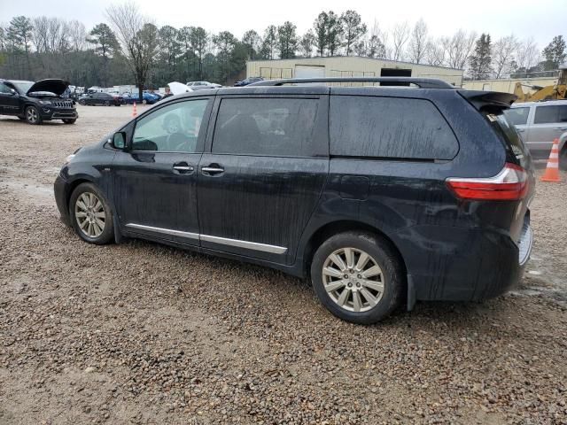 2017 Toyota Sienna XLE