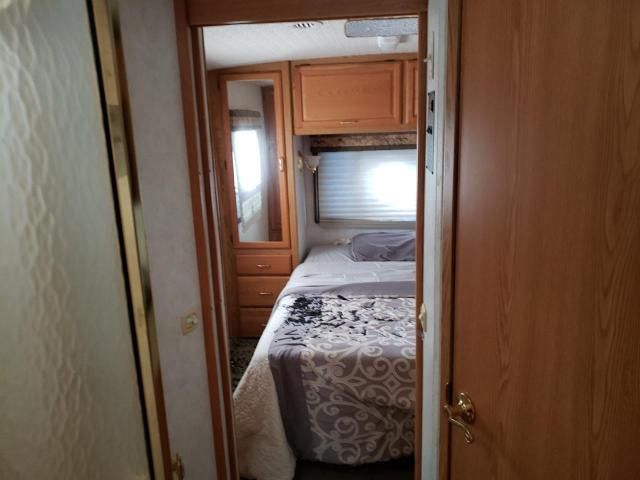 2003 Workhorse Custom Chassis Motorhome Chassis P3500