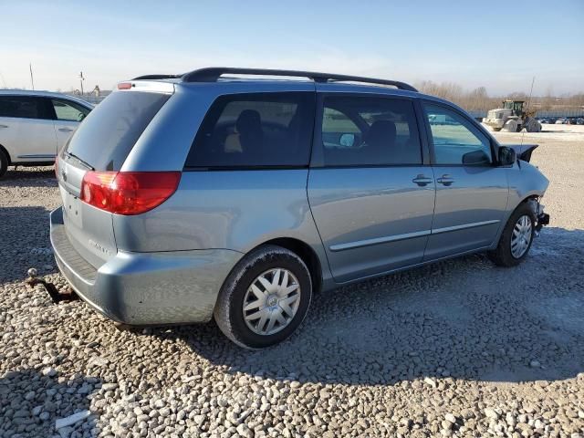 2010 Toyota Sienna CE