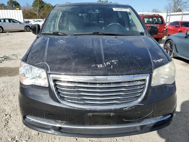 2014 Chrysler Town & Country Touring