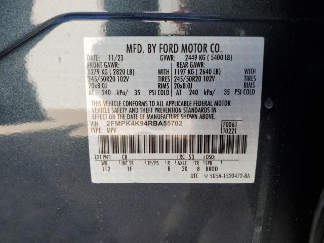 2024 Ford Edge Titanium