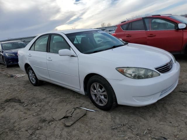 2005 Toyota Camry LE