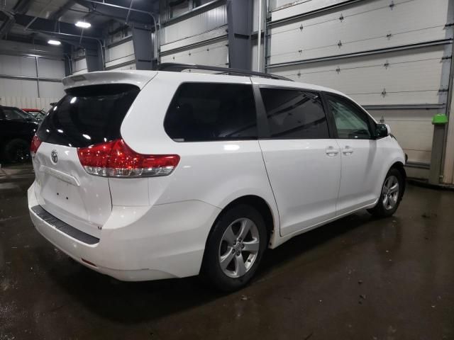 2013 Toyota Sienna LE