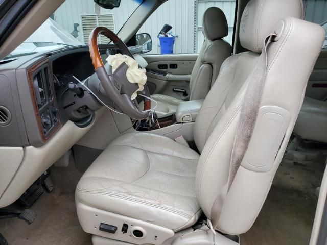 2004 Cadillac Escalade Luxury