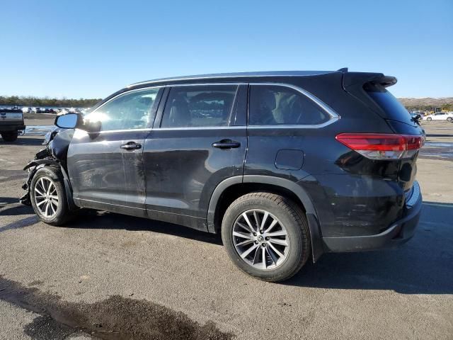 2018 Toyota Highlander SE