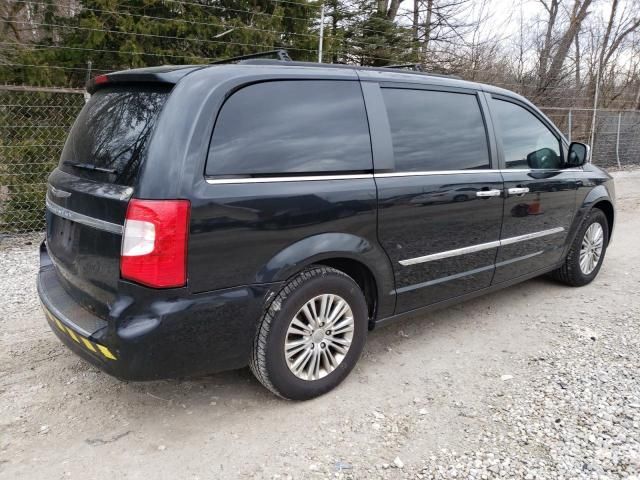 2013 Chrysler Town & Country Touring L