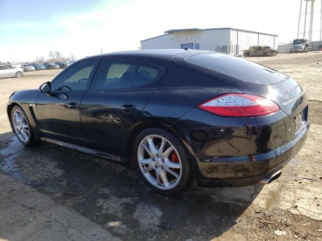 2011 Porsche Panamera 2