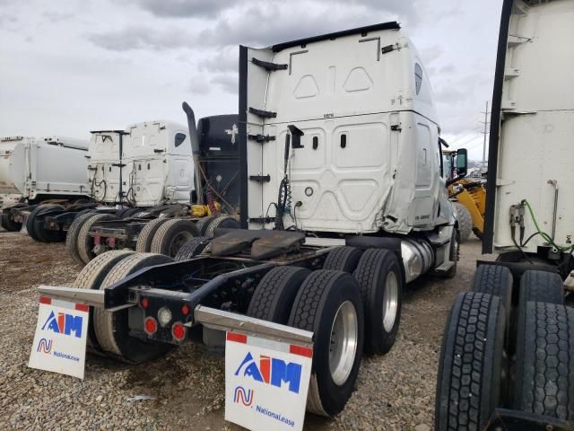 2019 Freightliner Cascadia 126