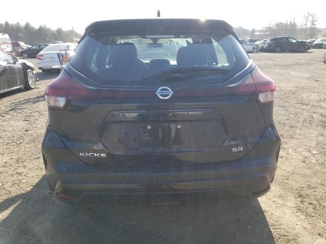 2021 Nissan Kicks SR