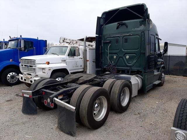 2015 Freightliner Cascadia 113