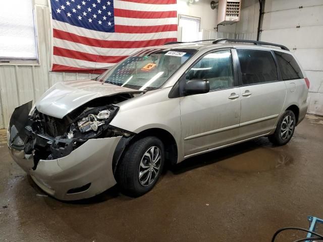 2010 Toyota Sienna CE