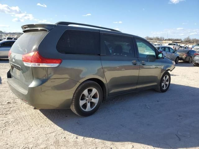 2011 Toyota Sienna LE