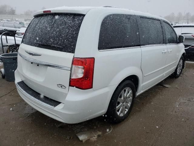 2016 Chrysler Town & Country LX