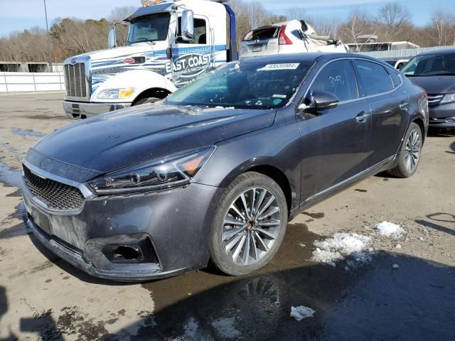 2018 KIA Cadenza Premium