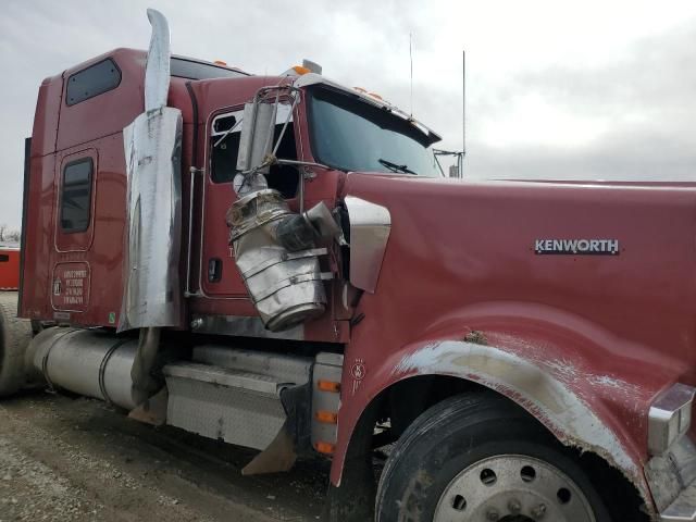 2004 Kenworth Construction W900