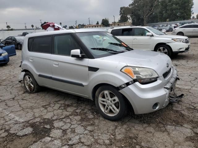 2010 KIA Soul +