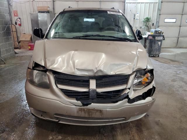 2005 Dodge Grand Caravan SE