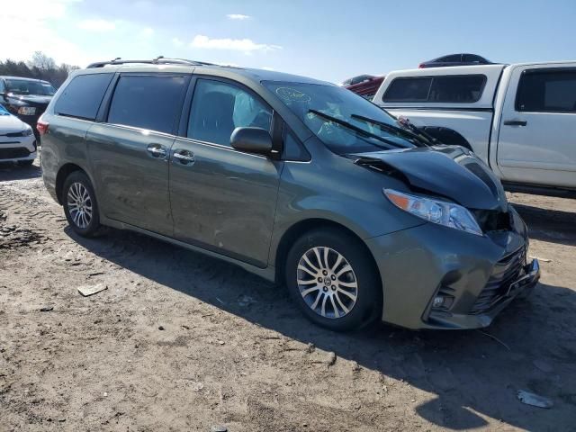 2020 Toyota Sienna XLE