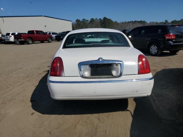 2002 Lincoln Town Car Executive