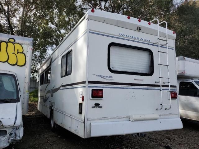 2004 Ford Econoline E450 Super Duty Cutaway Van