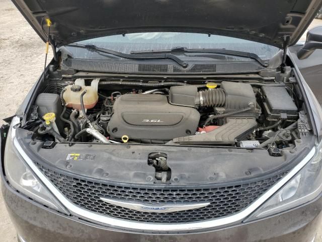 2017 Chrysler Pacifica Touring L Plus