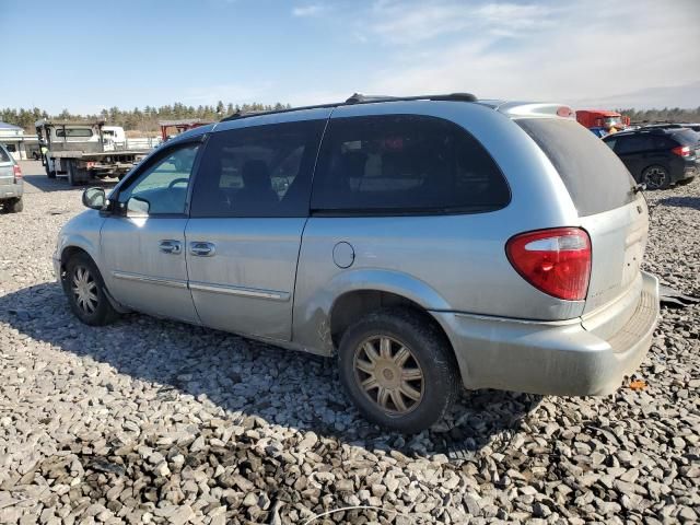 2005 Chrysler Town & Country Touring