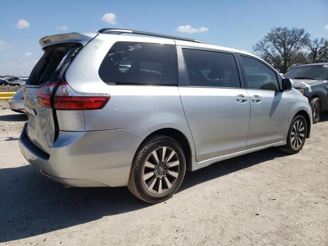 2020 Toyota Sienna XLE