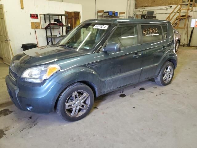 2011 KIA Soul +