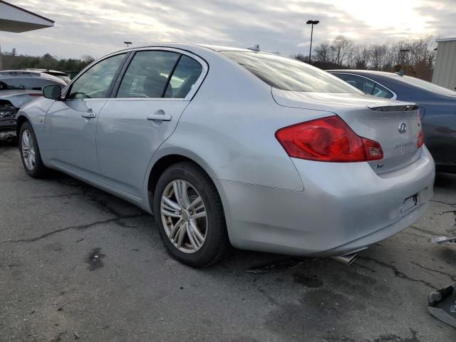 2015 Infiniti Q40