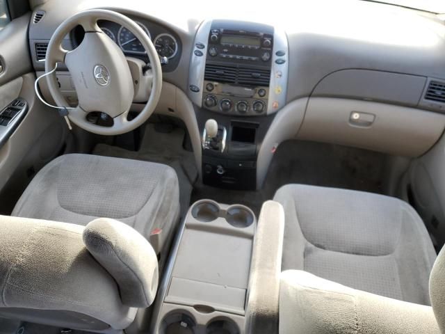 2010 Toyota Sienna CE