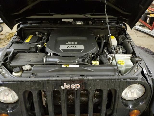 2013 Jeep Wrangler Unlimited Sport