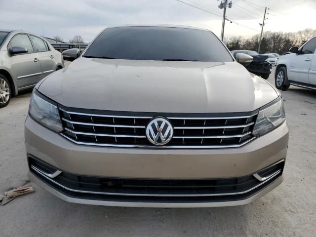 2016 Volkswagen Passat SE