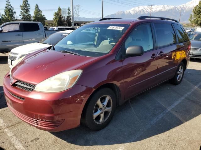 2004 Toyota Sienna CE