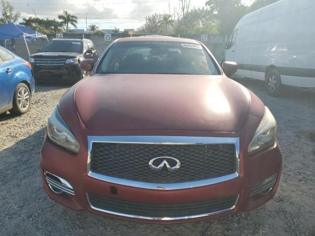 2014 Infiniti Q70 3.7