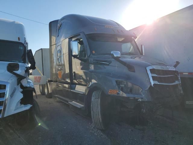 2021 Freightliner Cascadia 126