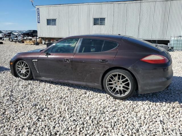 2013 Porsche Panamera 2