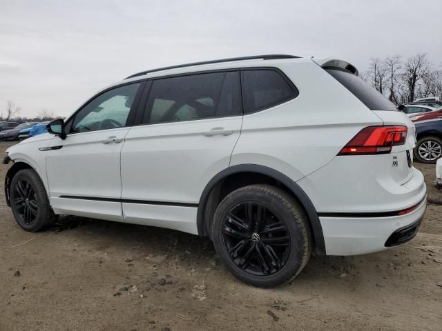 2022 Volkswagen Tiguan SE R-LINE Black