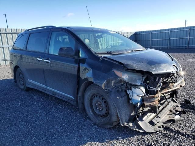 2013 Toyota Sienna Sport