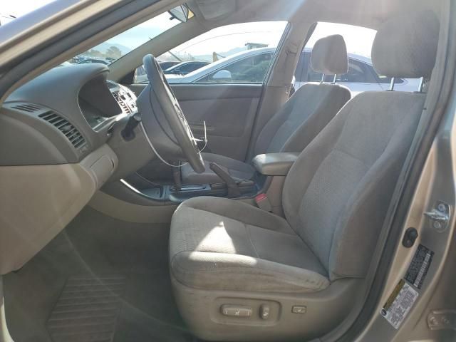 2004 Toyota Camry LE