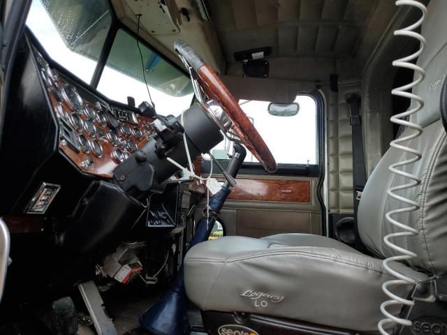 1999 Peterbilt 379