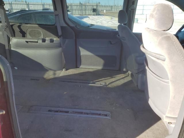 1996 Dodge Grand Caravan LE