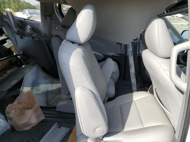 2017 Toyota Sienna XLE