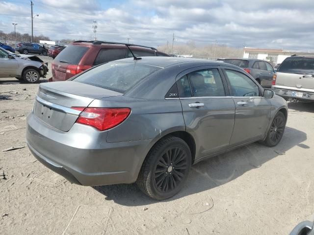 2013 Chrysler 200 Limited