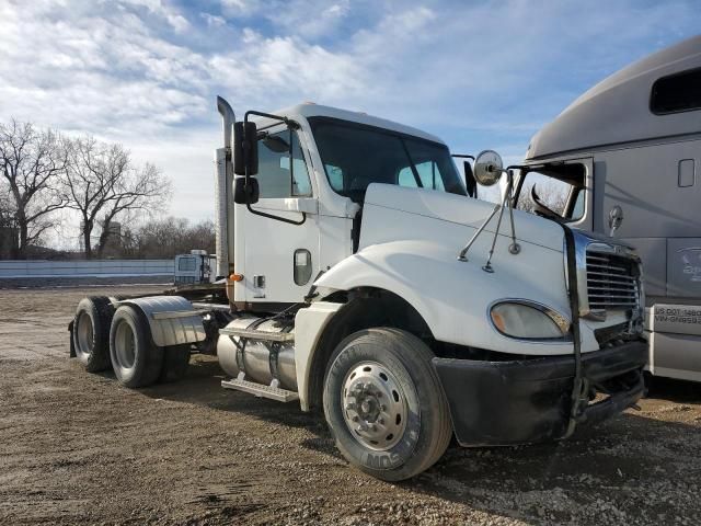 2004 Freightliner Conventional Columbia