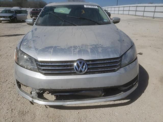 2013 Volkswagen Passat SE