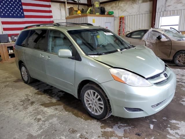 2010 Toyota Sienna XLE