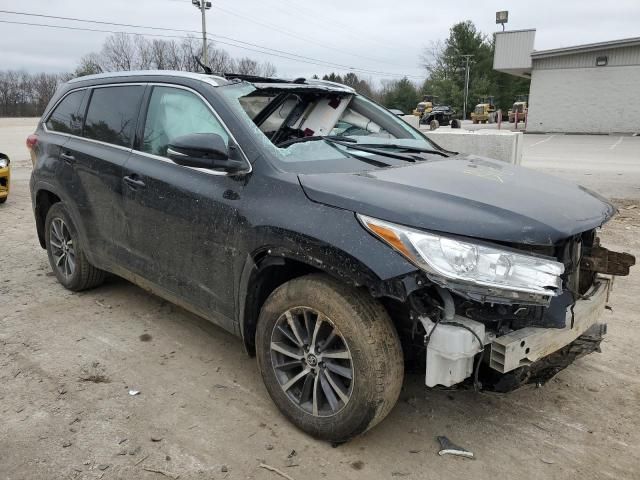 2019 Toyota Highlander SE