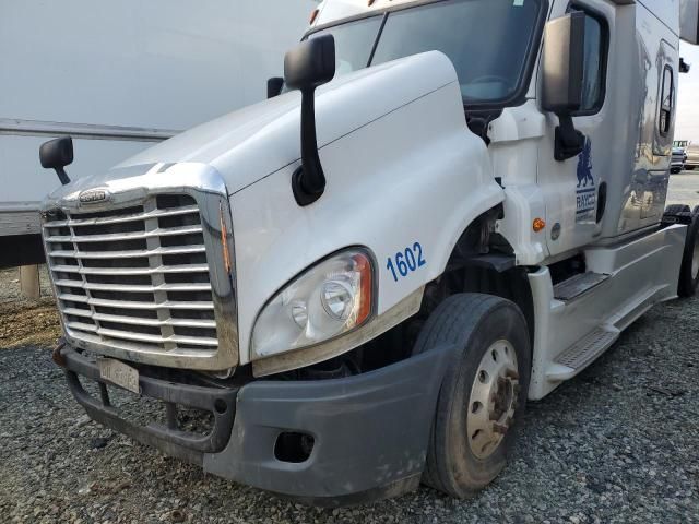 2015 Freightliner Cascadia 125