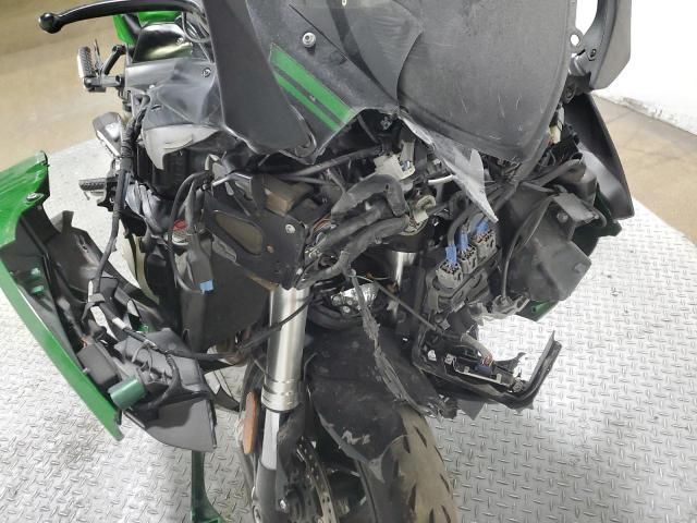 2020 Kawasaki ZX1002 D